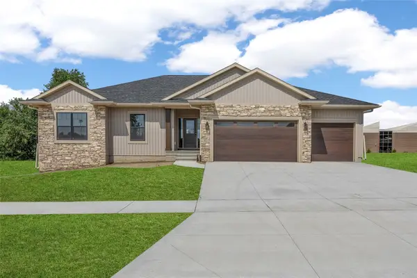 523 Rogers Lane, Center Point, IA 52213
