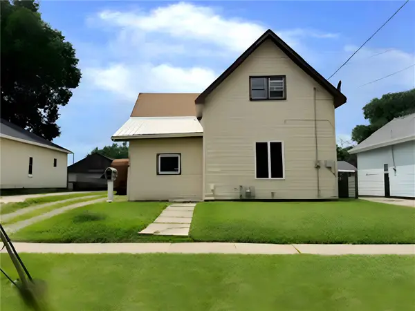 1714 N Pennsylvania Avenue, Mason City, IA 50401