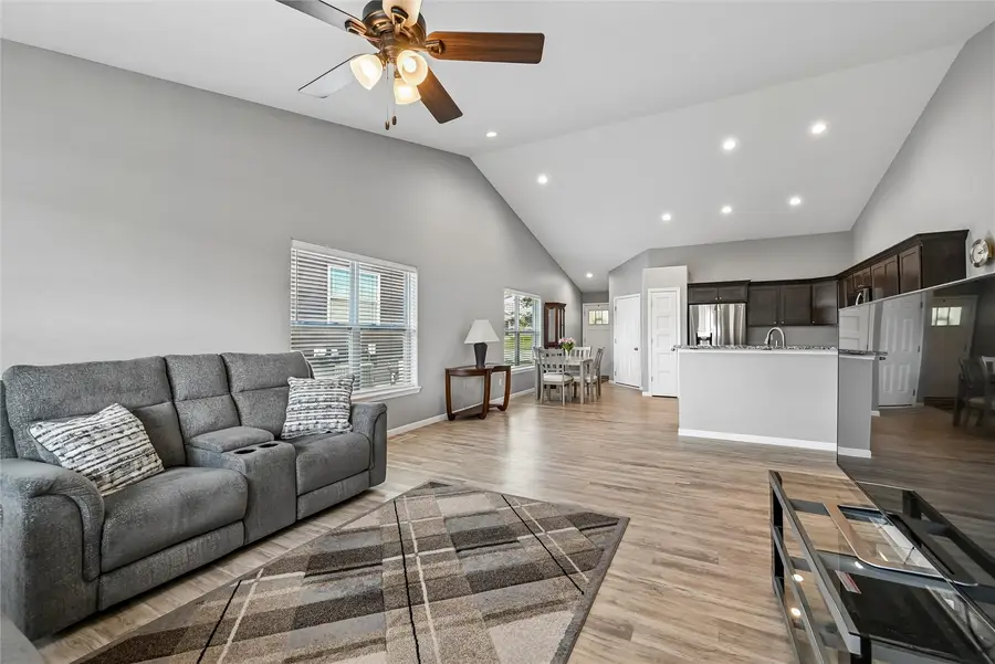 1395 Applewood Drive, Fairfax, IA 52228 - #3