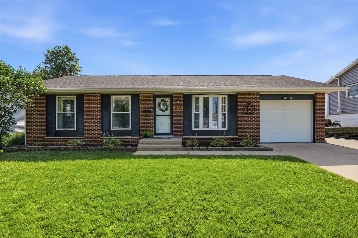 213 Hanover Rd Sw, Cedar Rapids, IA 52404 - #1