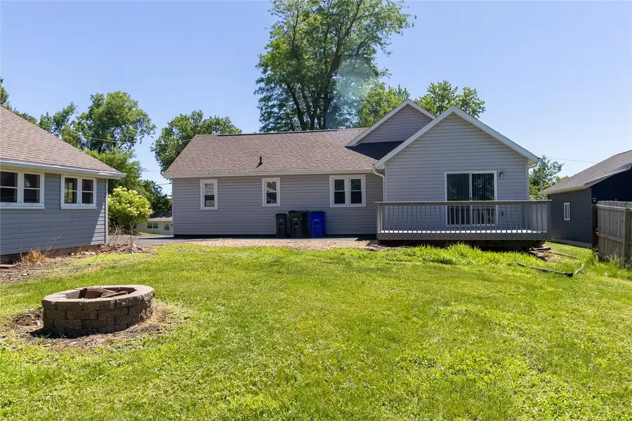 1230 Belmont Parkway Nw, Cedar Rapids, IA 52405 - #3