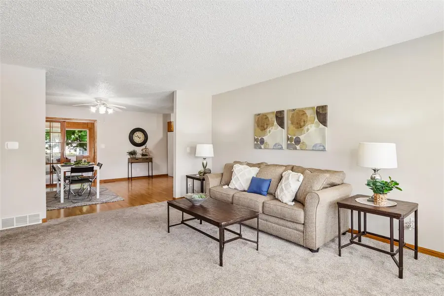 1216 N 2nd Street, Manchester, IA 52057 - #3