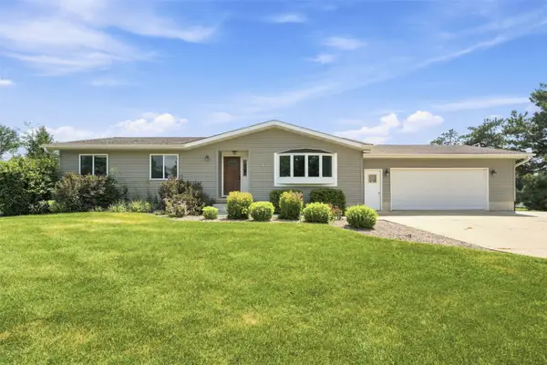 5841 Michael Drive Ne, Cedar Rapids, IA 52411
