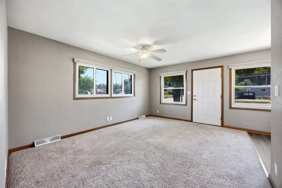 2902 Johnson Avenue, Cedar Rapids, IA 52405 - #2