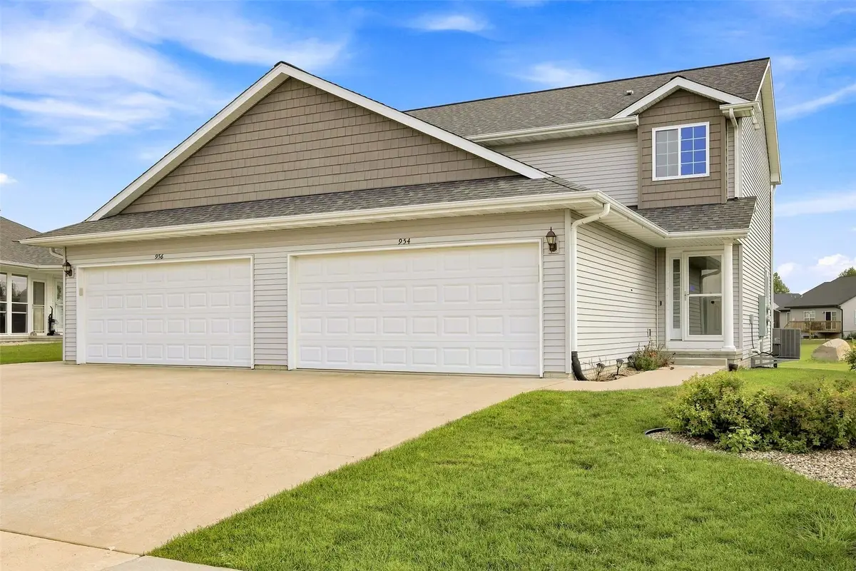 954 Acacia Drive Ne, Cedar Rapids, IA 52402 - #1