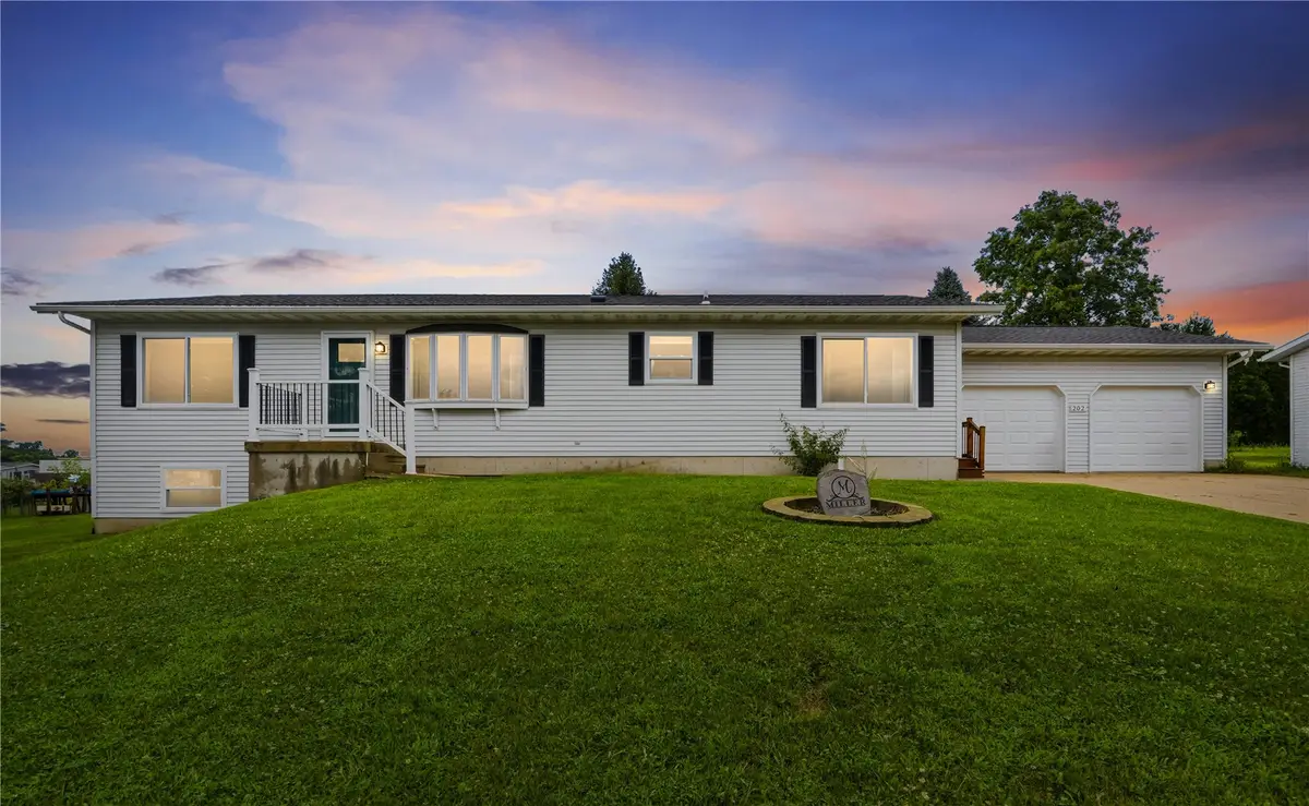 202 Wilson Court, Anamosa, IA 52205 - #1