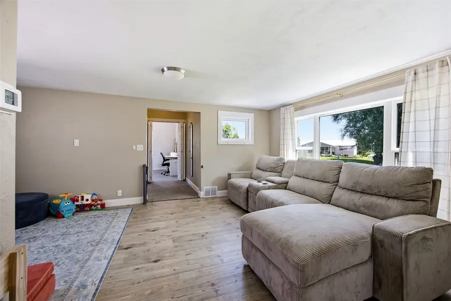 304 Maple Street, Center Point, IA 52213 - #3