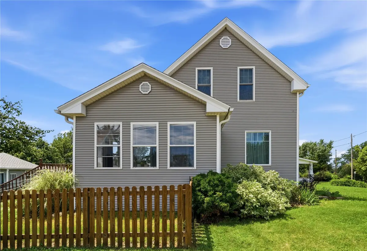681 Central Avenue, Marion, IA 52302 - #1