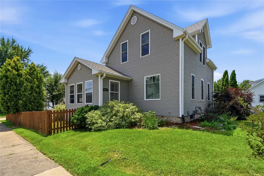 681 Central Avenue, Marion, IA 52302 - #2