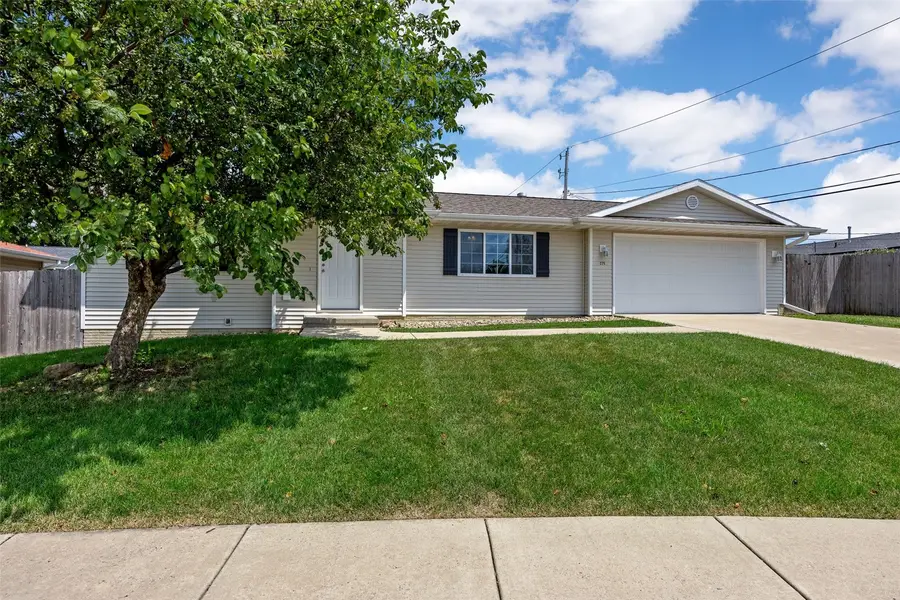 275 S 21st Street Court, Marion, IA 52302 - #2