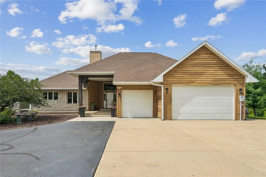 358 Abbotsford Road, Cedar Rapids, IA 52403 - #2