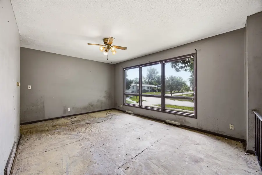 3618 Pine Wood Drive Ne, Cedar Rapids, IA 52402 - #3