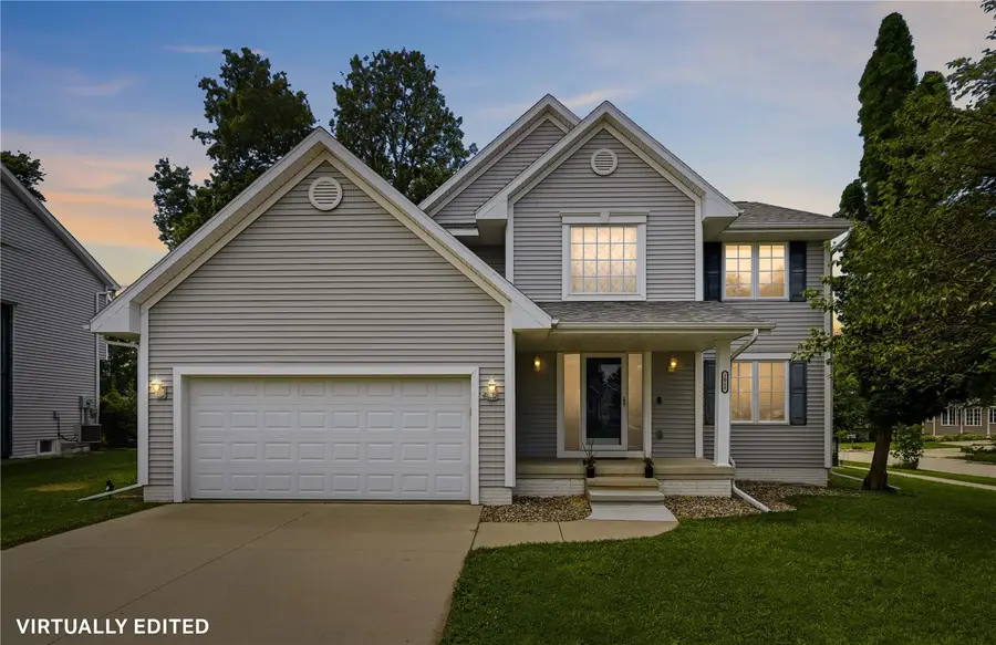 1013 Chesterfield Rd, Cedar Rapids, IA 52402 - #2