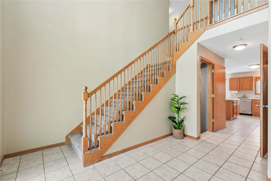 1013 Chesterfield Rd, Cedar Rapids, IA 52402 - #3