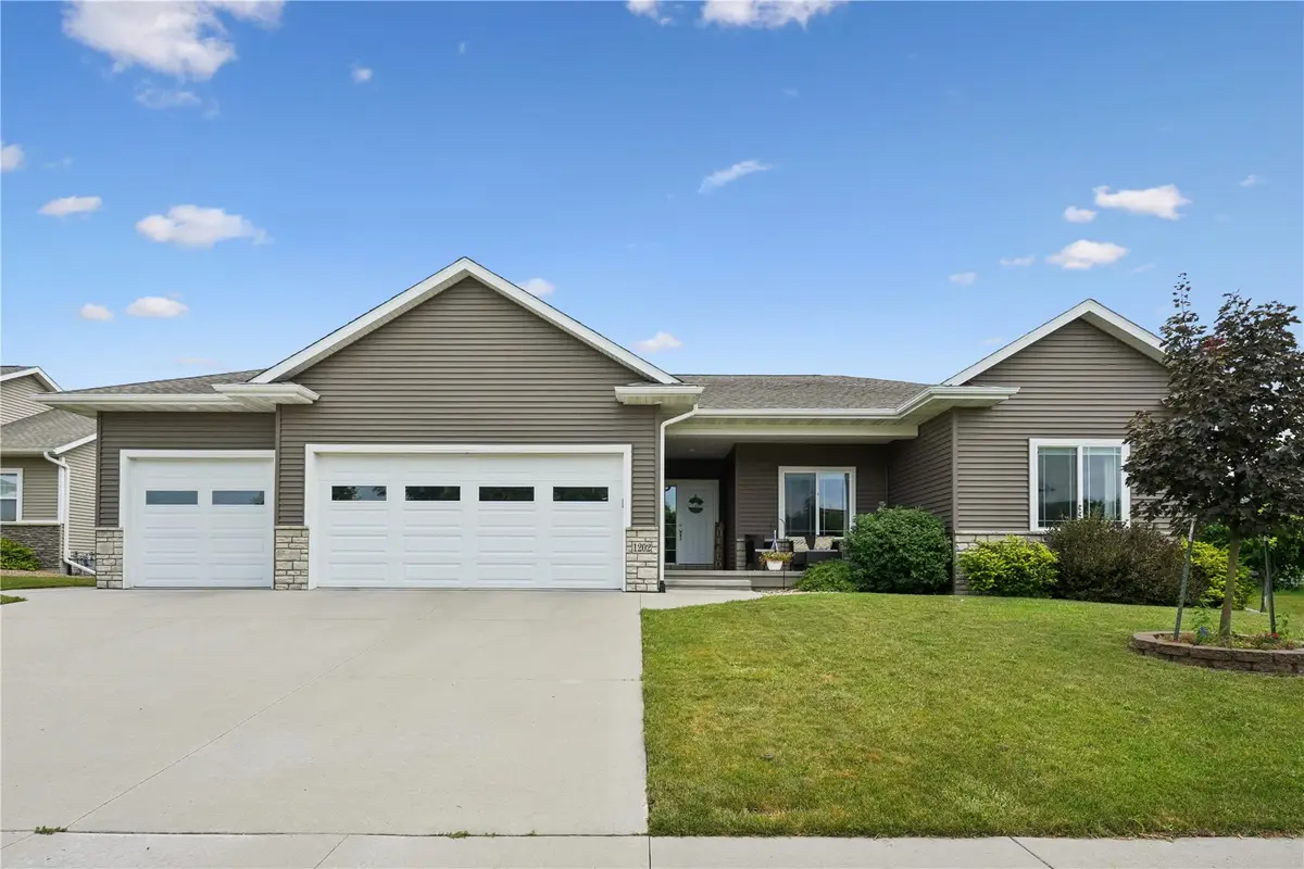 1202 Wood Lily Road, Solon, IA 52333 - #1