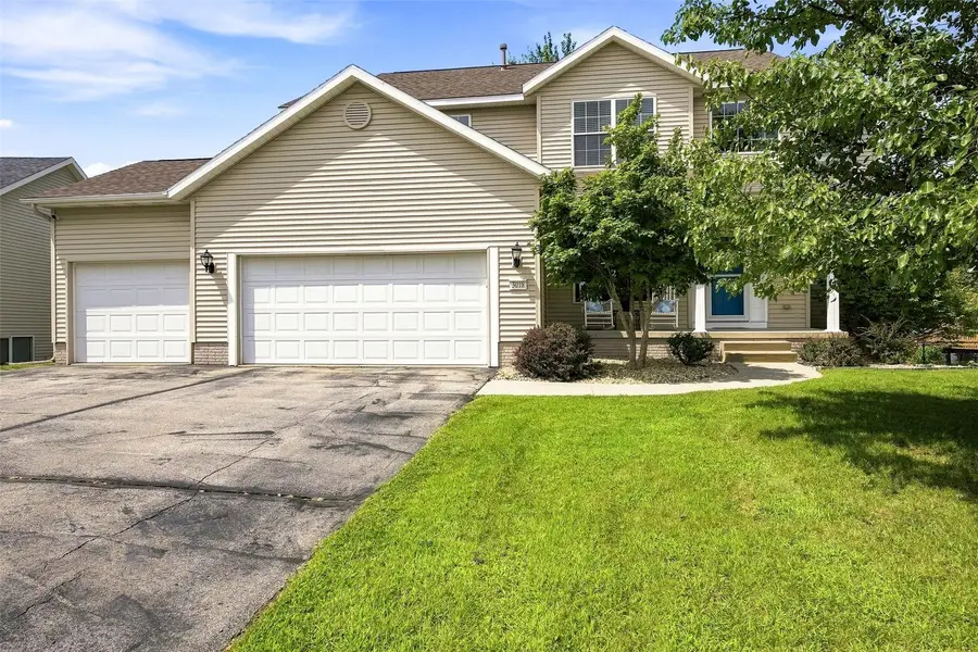 3018 27th Street Sw, Cedar Rapids, IA 52404 - #2