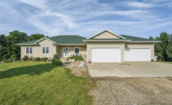 7997 218th Ave, Martelle, IA 52305