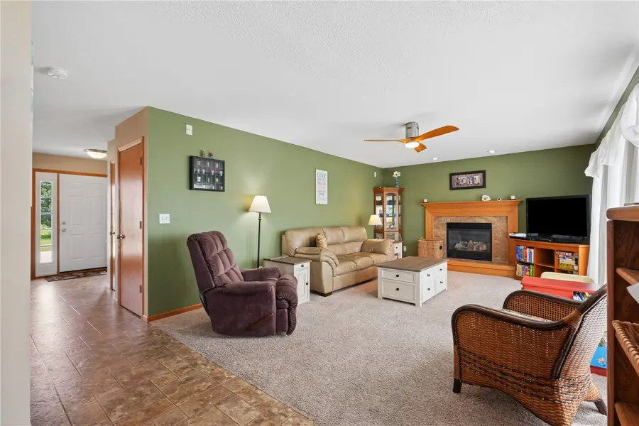 501 Limerock Drive Nw, Cedar Rapids, IA 52405 - #3