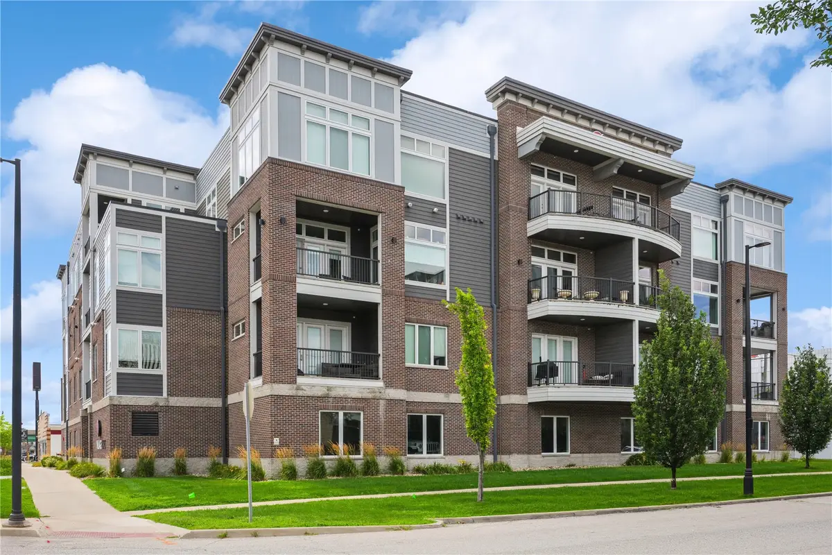 200 3rd Avenue Sw #205, Cedar Rapids, IA 52404 - #1