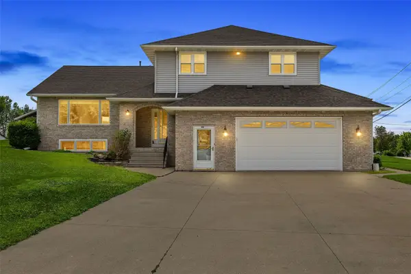 1370 Wiley Boulevard Nw, Cedar Rapids, IA 52405