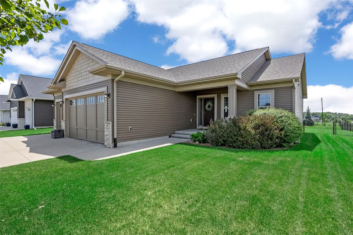 1315 E Tartan Dr, North Liberty, IA 52317 - #1