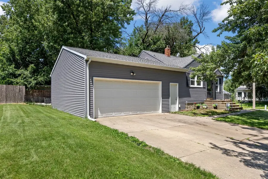1300 English Boulevard, Marion, IA 52302 - #2