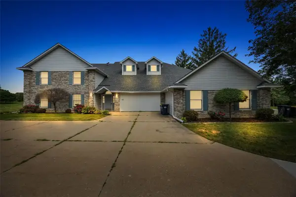2301 Willowbrooke Lane, Iowa City, IA 52246