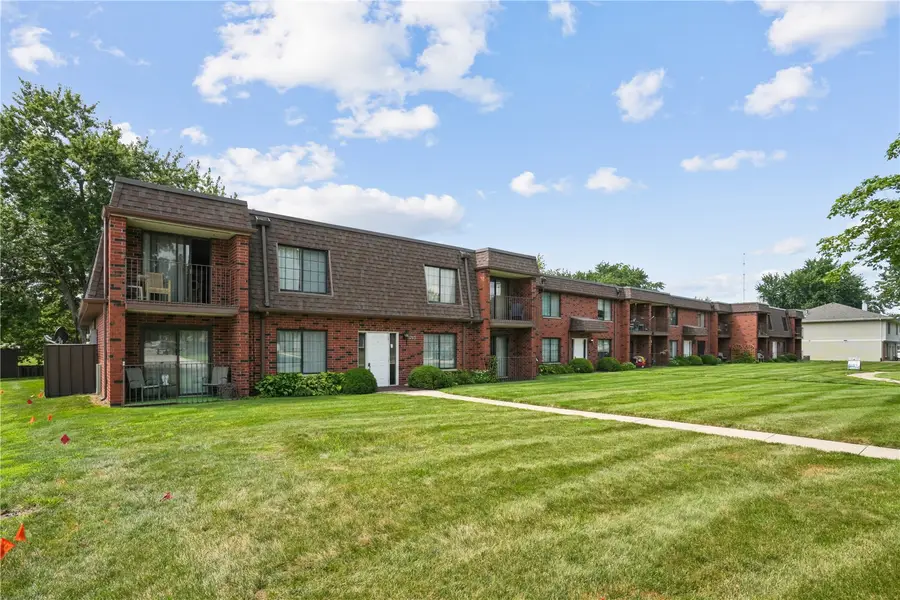 5715 Golden Court Ne #45, Cedar Rapids, IA 52402 - #3
