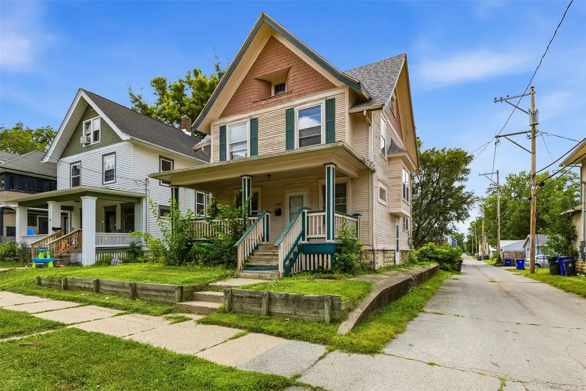 373 17th St Se, Cedar Rapids, IA 52403 - #1