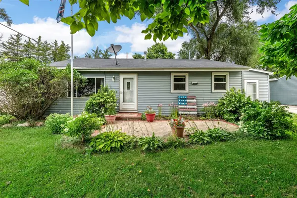 6524 Parkview Avenue, Cedar Rapids, IA 52403
