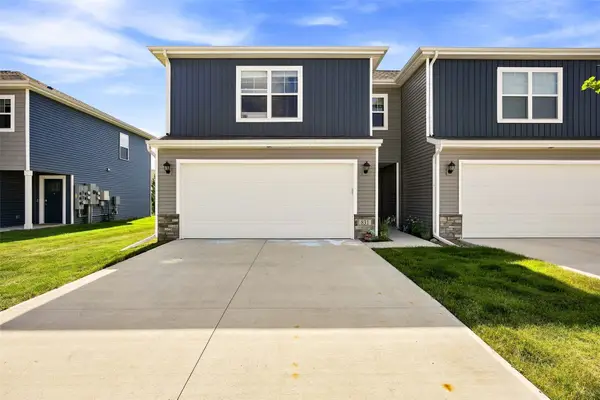 831 Oak Drive, Palo, IA 52324