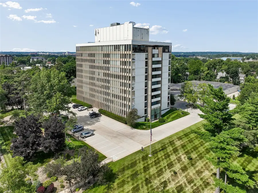 2222 1st Ave Ne #601-602, Cedar Rapids, IA 52402 - #2