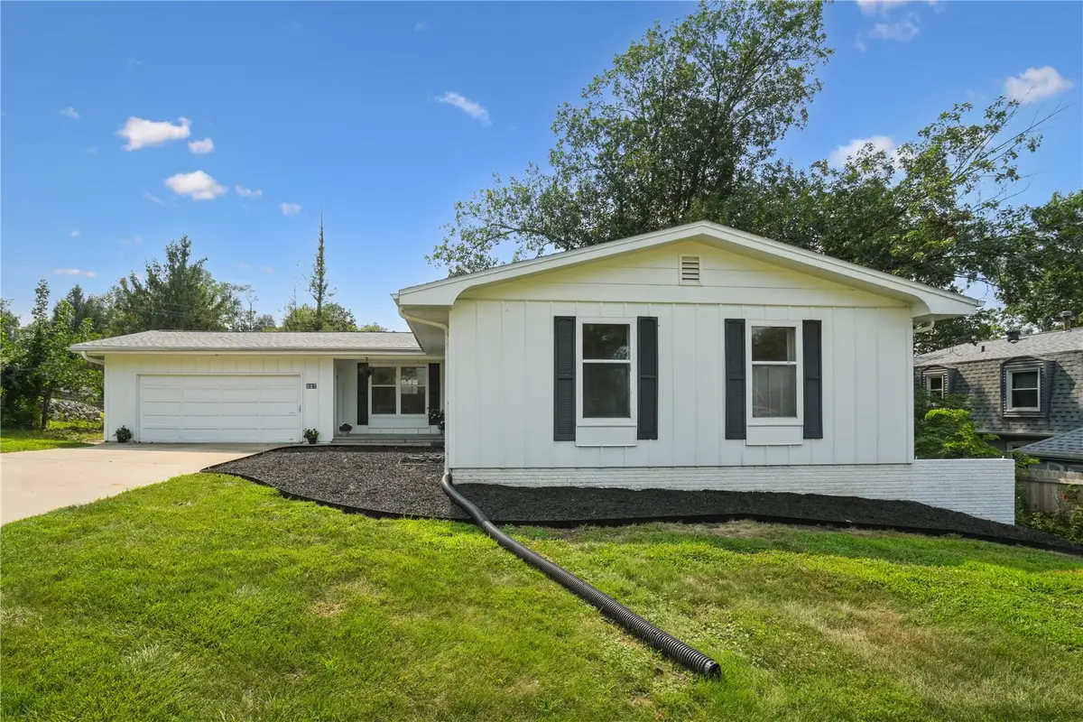 327 Parkland Drive Se, Cedar Rapids, IA 52403 - #1