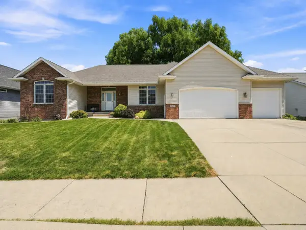 2865 Winchester Drive, Marion, IA 52302