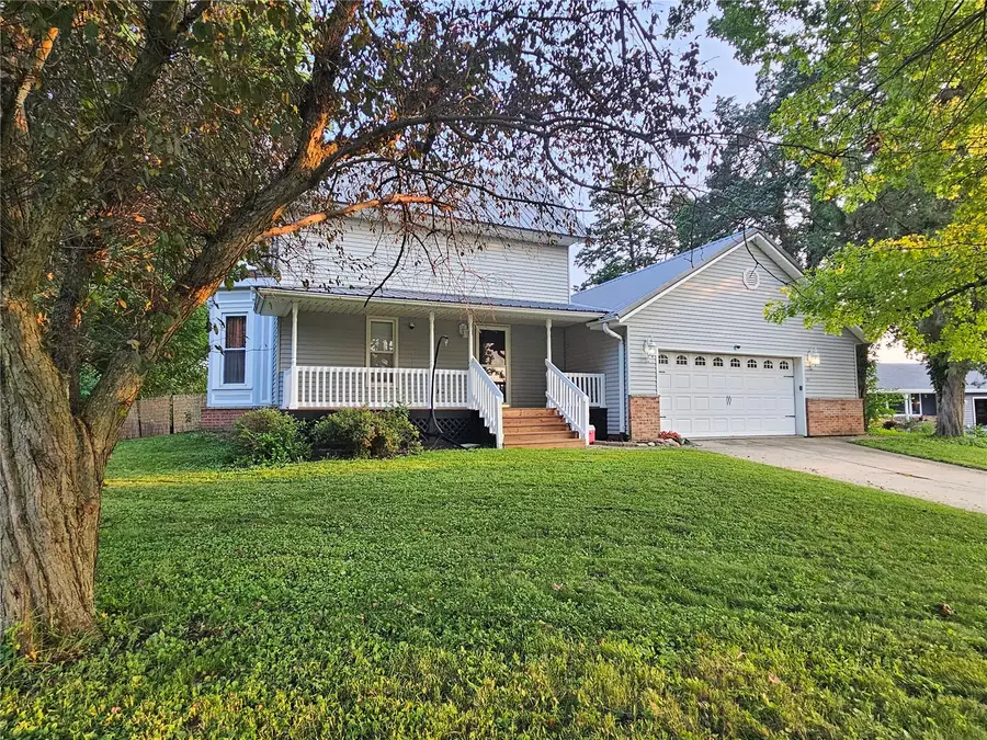 101 Sunset Drive, Anamosa, IA 52205 - #2