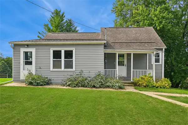 203 E 4th Street, Anamosa, IA 52205