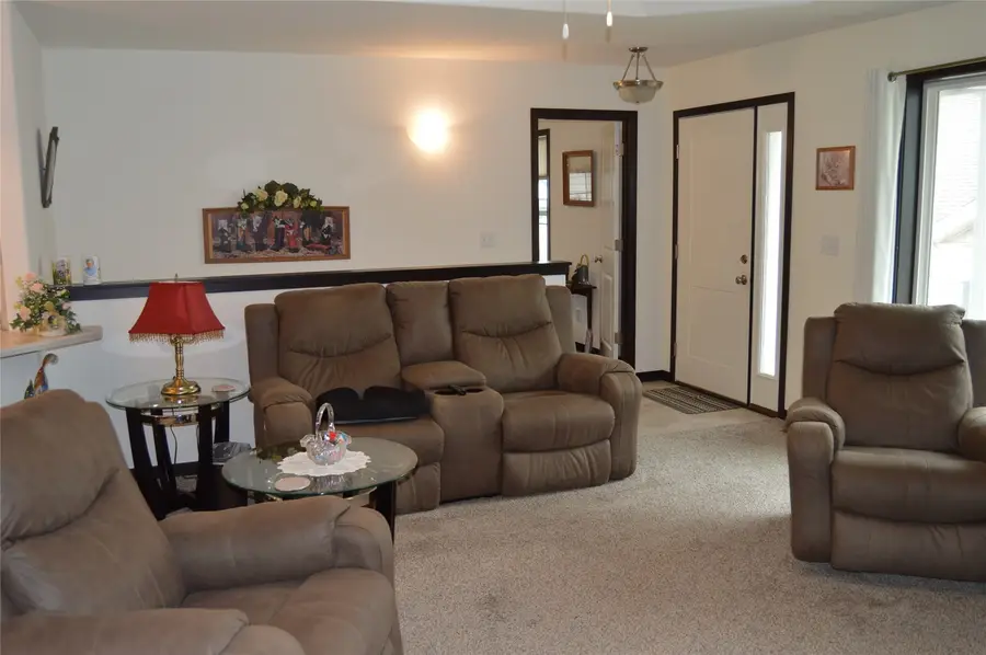 4322 Banar Ave Sw, Cedar Rapids, IA 52404 - #3