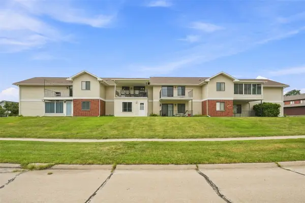 860 Edward Court Se #105, Cedar Rapids, IA 52403