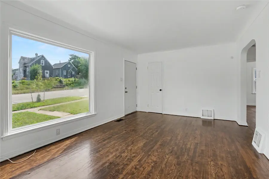 812 16th Ave Sw, Cedar Rapids, IA 52404 - #3
