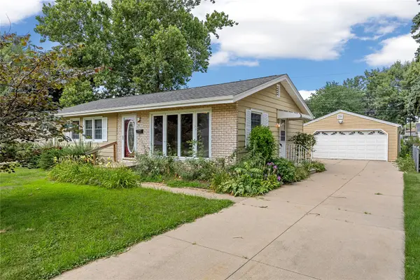 2800 3rd Avenue, Marion, IA 52302
