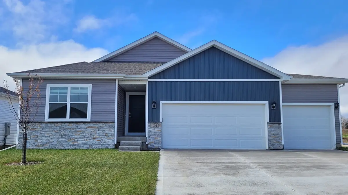 3328 Artesian Road, Marion, IA 52302 - #1