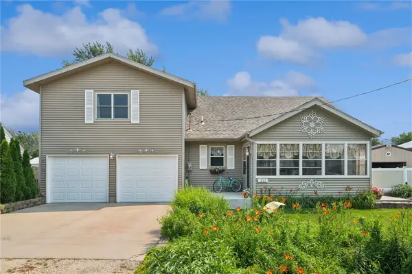 211 Hubbell Street, Martelle, IA 52305