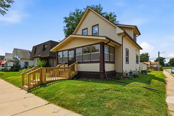 1802 J St Sw, Cedar Rapids, IA 52404