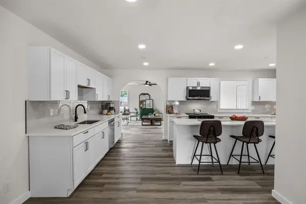 4050 Charter Oak Lane Se, Cedar Rapids, IA 52403