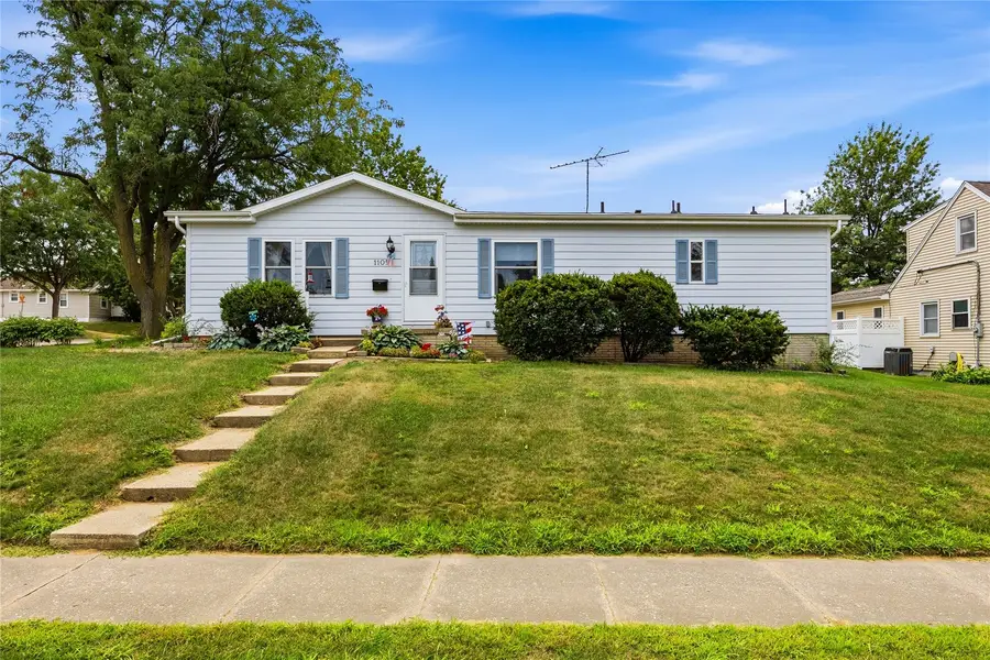 1105 18th Avenue Sw, Cedar Rapids, IA 52404 - #2