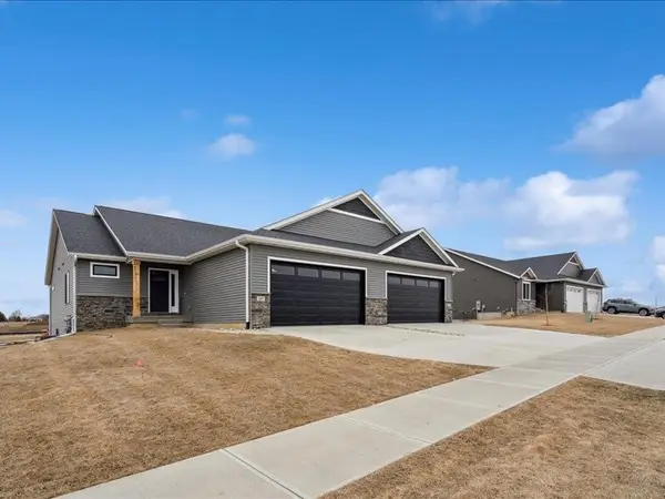 827 Prairie View Drive, West Branch, IA 52358
