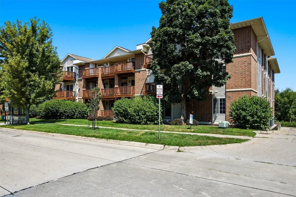 450 Westside Drive, Iowa City, IA 52246 - #1