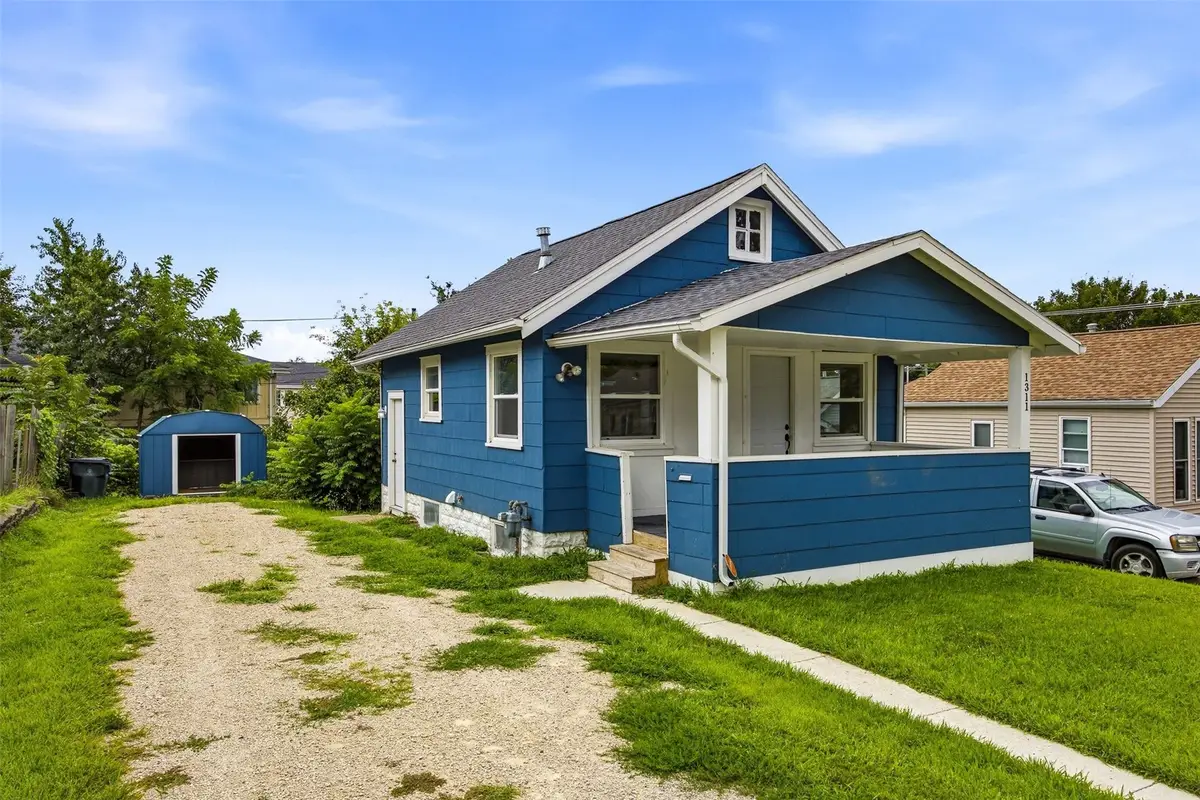 1311 K Avenue Ne, Cedar Rapids, IA 52402 - #1
