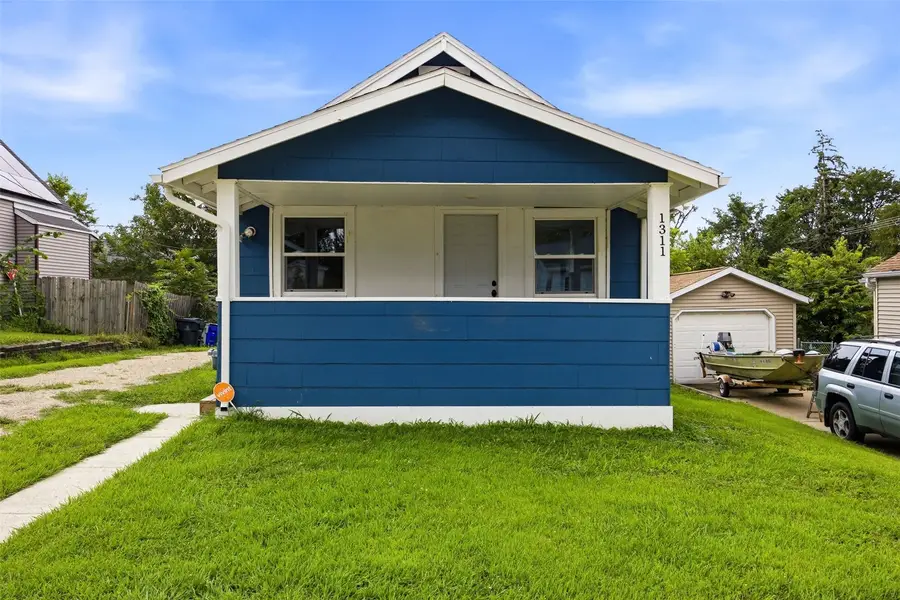 1311 K Avenue Ne, Cedar Rapids, IA 52402 - #2
