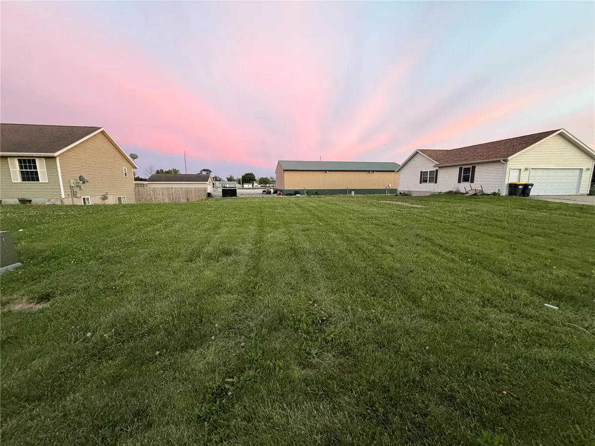 171 Bear Creek Ct, Palo, IA 52324 - #1